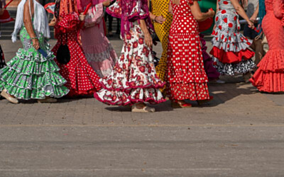 Cómo ha evolucionado el traje de flamenca: un viaje por el siglo XX