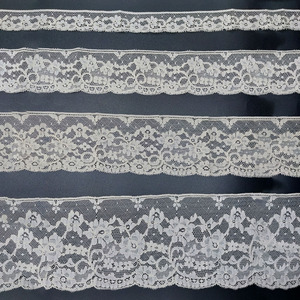 Encaje de Alençon beige (varios tamaños)