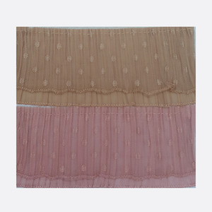 Cinta plisada doble una capa de plumeti y otra lisa colores marrón/ rosa palo (7cm)