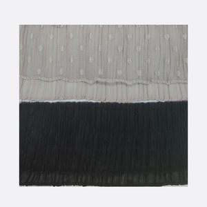 Cinta plisada doble una capa de plumeti y otra lisa colores gris/ negro (7cm)
