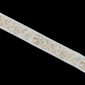 Cinta bordada blanco roto y dorado motivo floral (3cm)