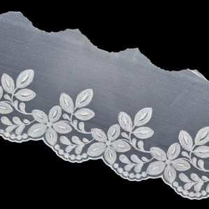Tul Bordado Marfil (Bordado 10 cm/ Total 16,5 cm)