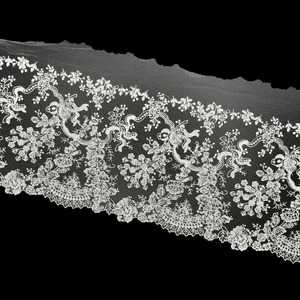 Tul Bordado (Bordado 16 cm/ Total 20 cm)