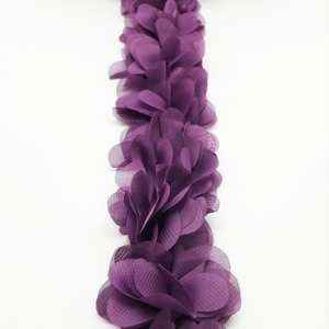 Tira de flores de tela con pétalos Morado Berenjena (5cm)