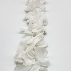 Tira de flores de tela con pétalos Blanca (5cm)