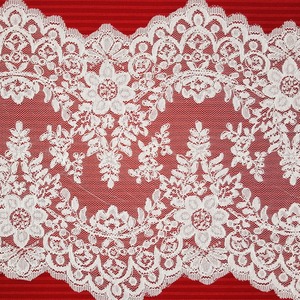 Tul Bordado Blanco (34cm)