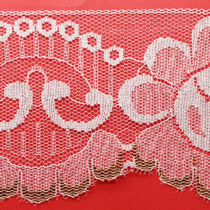 Encaje de Naylon Blanco y Dorado 8cm