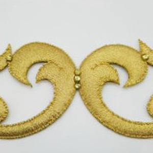 Cinturilla bordada para Virgen dorada (36x16cm)