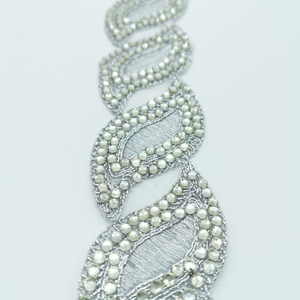Pasamanería de Organza y Pedrería Plata (4,5cm)
