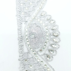 Pasamanería de Organza y Pedrería Plata (5,5 cm)