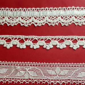 Encaje de Bolillo Beige (1,8, 1,2 y 1,8 cm)