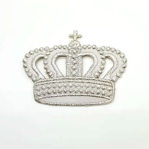 Corona bordada termoadhesiva plata (5,5x6cm)