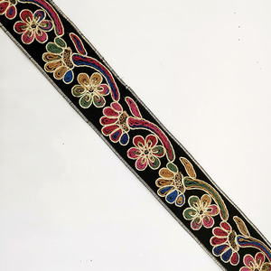 Pasamanería bordada de flores a colores (5 cm)