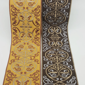 Cinta Jacquard bordada filigrana marrón y mostaza (9,3cm)