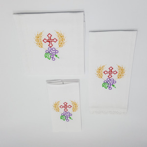 Paños de Altar blanco con bordado combinado