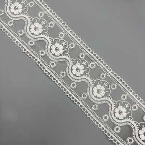 Tul bordado blanco roto ( 9 cm)
