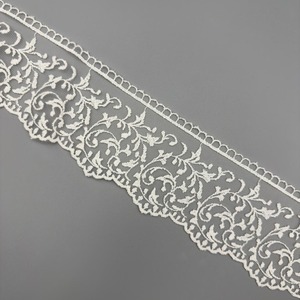 Tul bordado blanco roto ( 8 cm)