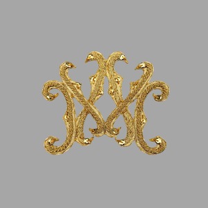 Aplique bordado Ave María oro (11,5x13cm)