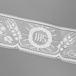 Puntilla Encaje motivo religioso de bolillo mecanizado blanco (11 cm)
