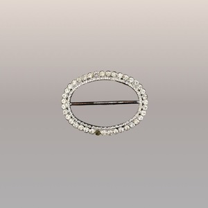 Hebilla circular, color plata con piedras brillantes(7,5 cm)