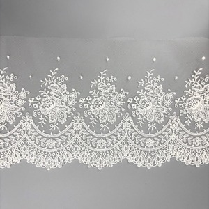 Tul Bordado Blanco Natural (Bordado 12cm/Total 14cm)