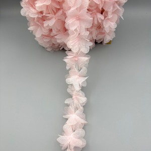 Tira de flores de tela con pétalos rosa palo con brillo (5cm)