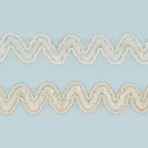 Pasamanería con brillo blanca y beige (1.8 cm)