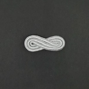 Aplique bordado nudo marinero plateado (6,5cm)