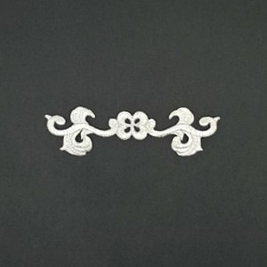 Aplique Bordado termoadhesivo flor central plata (10,5cm)