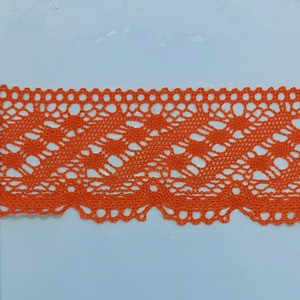 Puntilla bolillo naranja (7cm)