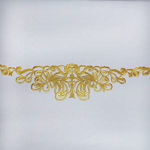 Aplique Bordado termoadhesivo filigrana oro (77cmx15cm)