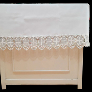 Mantel de Altar blanco puntilla cruz