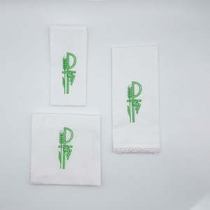 Paños de Altar blanco bordado cruz verde y uvas