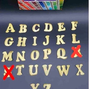 Letras bordadas termoadhesivas doradas (3 - 3,5  cm)