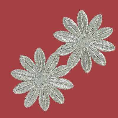 Aplique bordado termoadhesivo plata flor (11x6cm)