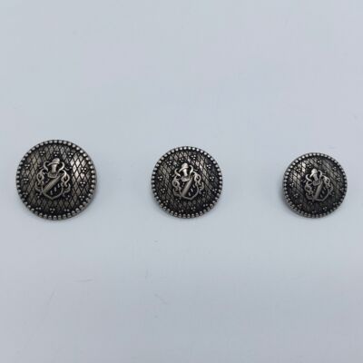 Botón metálico con escudo plata vieja (nº 28-36-40)