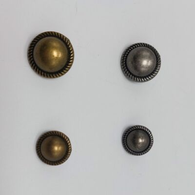 Botón metálico bronce y plata vieja (nº 24-32)